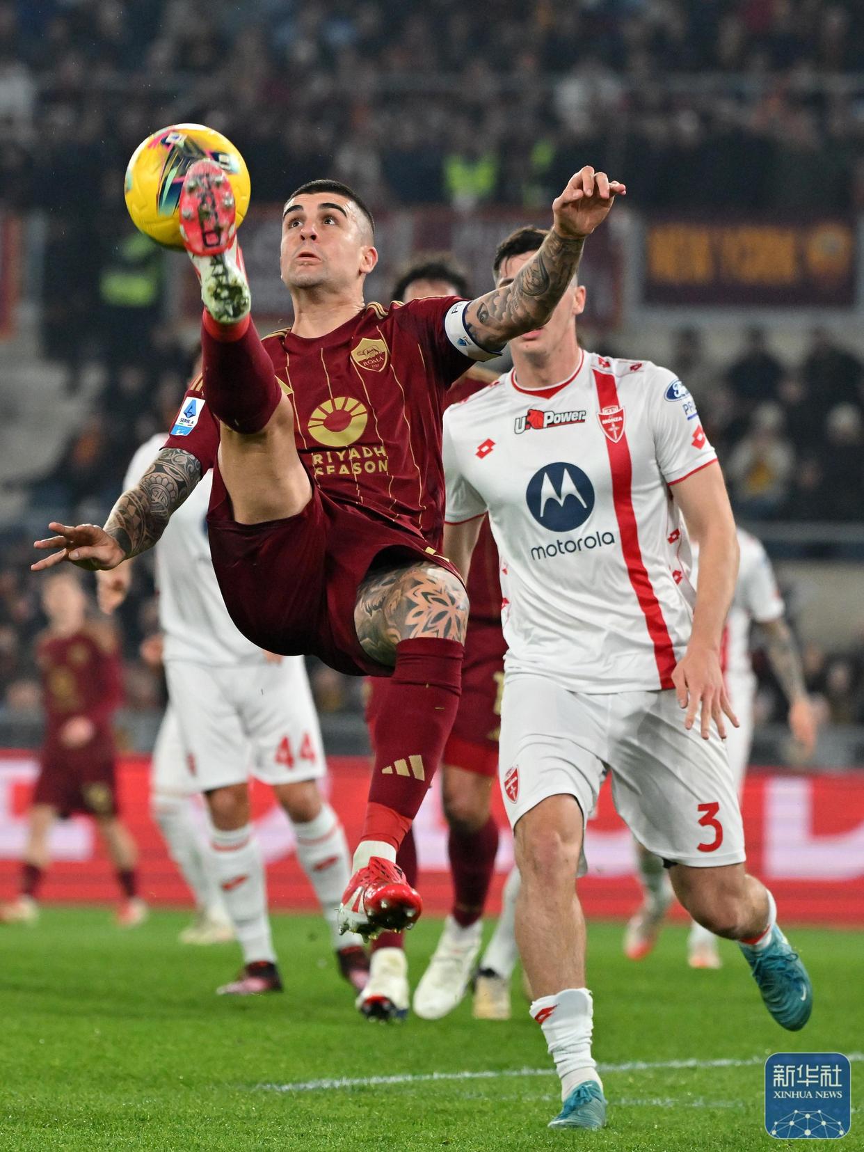 罗马训练开放日,赛前调整名单引欢呼,意甲在即,资深球员宣示担当(国际米兰意甲积分榜)-3377体育首页